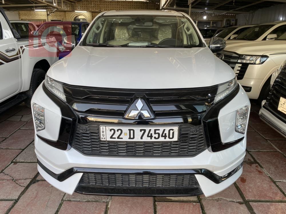 میتسوبیشی پاجیرۆ سپۆرت